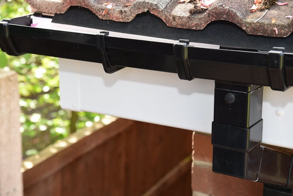 Your GoTo Guide To Choosing A Guttering Repair Service Company